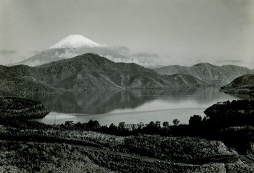 箱根の歴史をモノクロ写真で辿る強羅・老舗写真館と連携しフォトギャラリーを開催