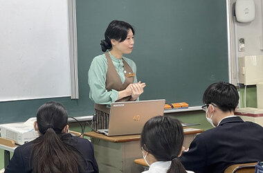 ホテル業界の未来を切り開く！大阪市内の中学生に向けたキャリア職業講話を実施